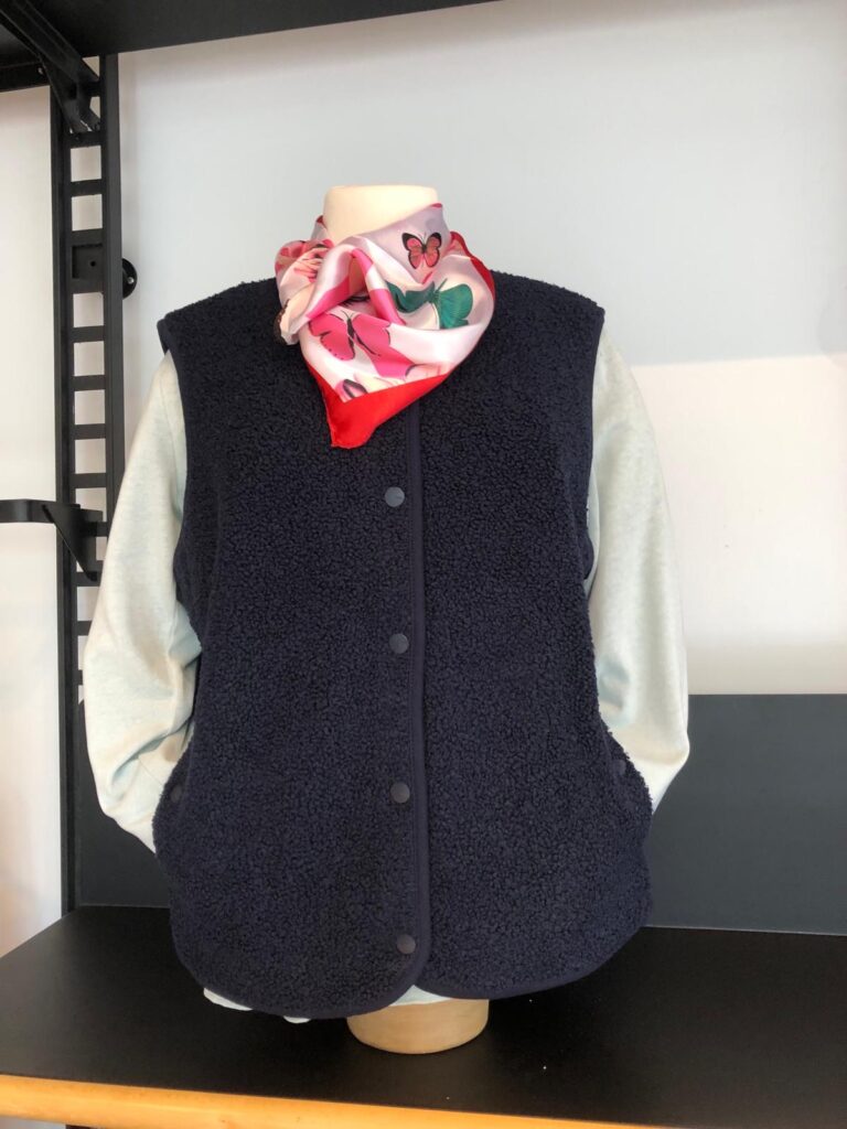 Curly Fake Wool Weste von Cecil