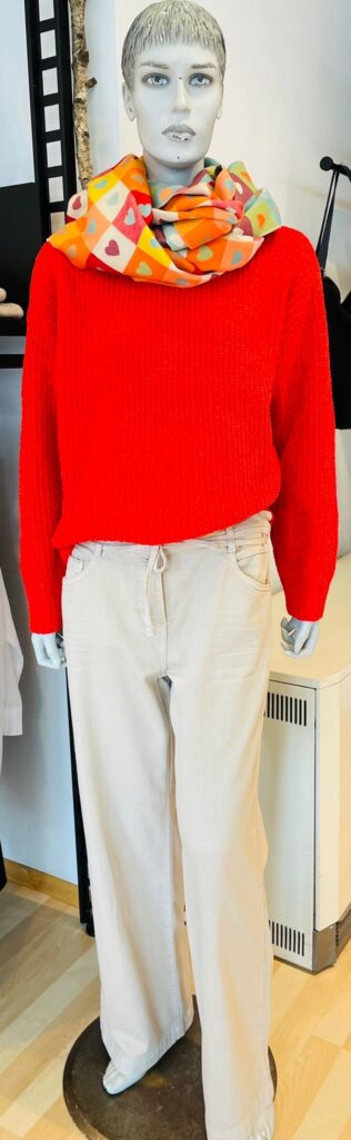Chenillepullover von Street One und Jeans Wide Leg in Natur von Cecil.