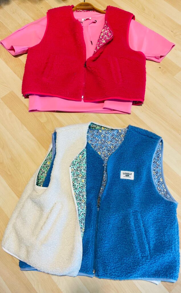 Wendewesten in pink, hellblau und natur