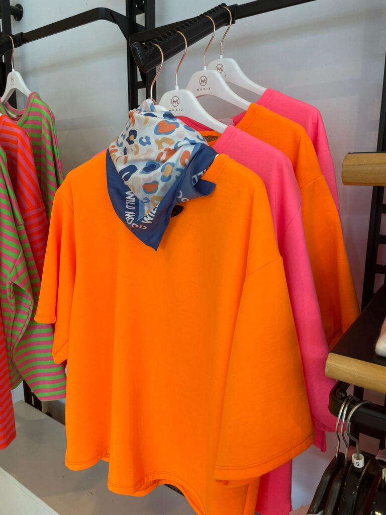 Sweatshirts in Seidenoptik