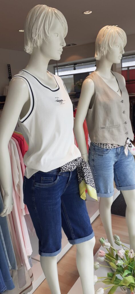 Shorts von Cecil und Weste von Street One., Top von Cecil und Shorts von Cecil, Tücher
