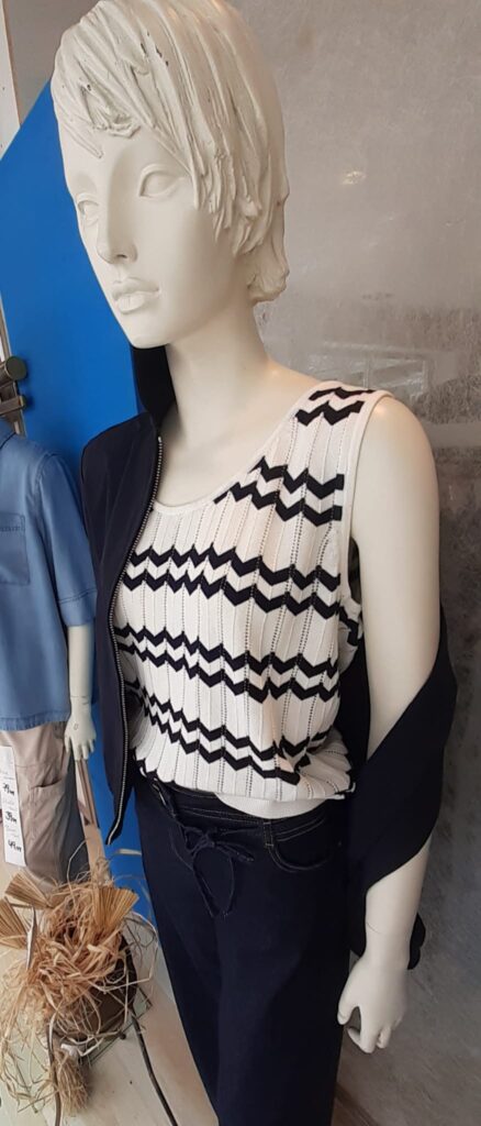 Stricktop in dunkelblau/creme gemustert von Street One