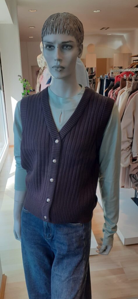 Shirt Eukalyptus von Street One und Strick Black coffee von Street One